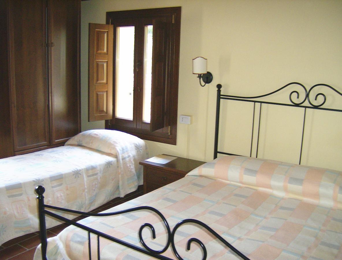Agriturismo La Marletta Imola Szoba fotó